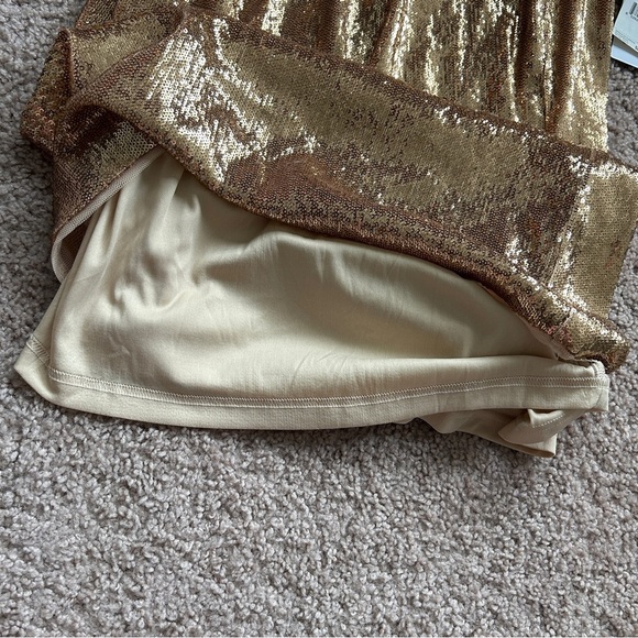 Aidan Mattox Cold One-Shoulder Gold Sequin Mini Dress NWT Size 2 - Picture 11 of 14